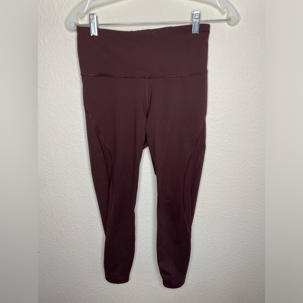 Matching athletic top and leggings - Picture 3 of 15